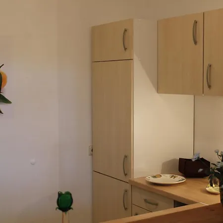 Nest In